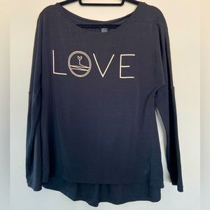 Mondetta LOVE shirt